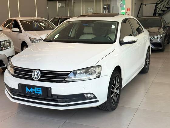VOLKSWAGEN JETTA 2.0 TSI HIGHLINE 211CV GASOLINA 4P TIPTRONIC VOLKSWAGEN JETTA 2.0 TSI HIGHLINE 211CV GASOLINA 4P TIPTRONIC